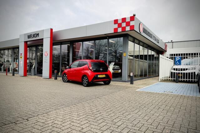 Toyota AYGO 1.0 VVT-i x-first | CAMERA | CARPLAY + ANDROID