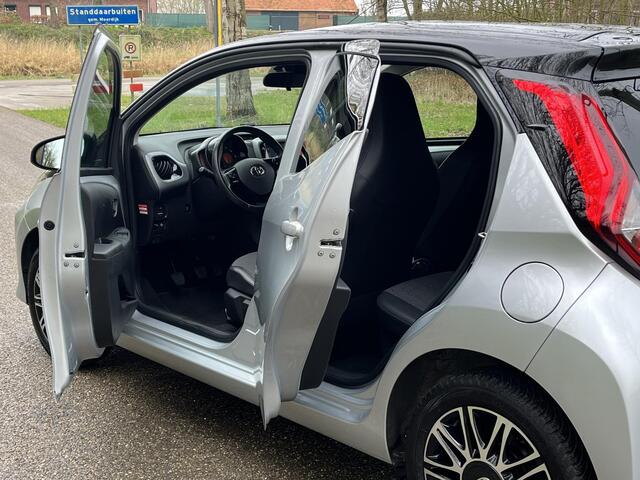 Toyota AYGO 1.0 VVT-i x-play