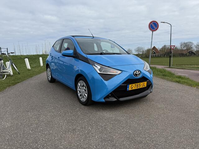 Toyota AYGO 1.0 VVT-i x-play limited bj2018/32500km/achteruitrij camera/cabrio