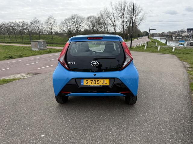 Toyota AYGO 1.0 VVT-i x-play limited bj2018/32500km/achteruitrij camera/cabrio