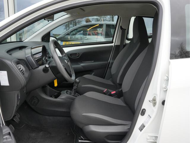 Toyota AYGO 1.0 VVT-i x-fun | Bluetooth | Airco |