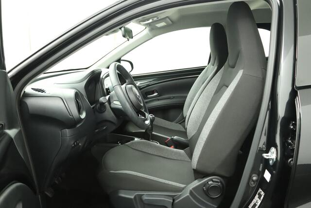 Toyota AYGO X 1.0 VVT-i MT Play | Adaptive Cruise Control | Achteruitrijcamera | Apple Carplay | Android Auto |