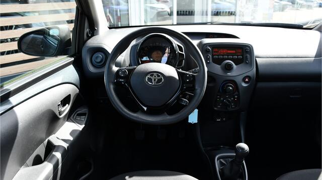 Toyota AYGO 1.0 VVT-i x-fun 5-deurs 69pk | Bluetooth | Airco | BTW-auto | 1e Eigenaar |