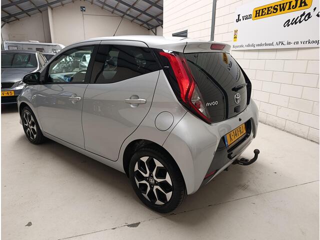 Toyota AYGO 1.0 VVT-i x-joy Airco (automatisch) | Camera | automaat | Lichtmetalen velgen