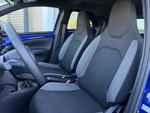 Toyota AYGO X 1.0 VVT-i MT Play | Camera | Carplay | Adap. cruise |