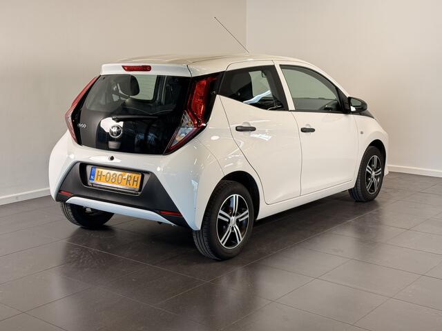 Toyota AYGO 1.0 VVT-i x-fun | Lichtmetalen velgen |