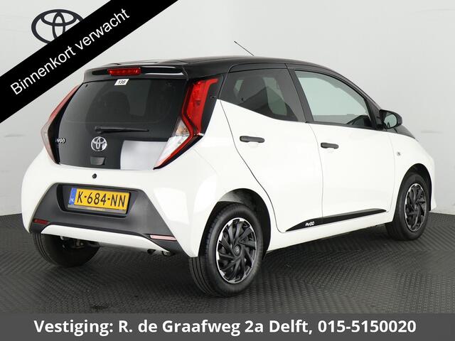 Toyota AYGO 1.0 VVT-i X-Fun Bi-Tone | 1e eigenaar | Airco | Bluetooth | Privacy Glass |