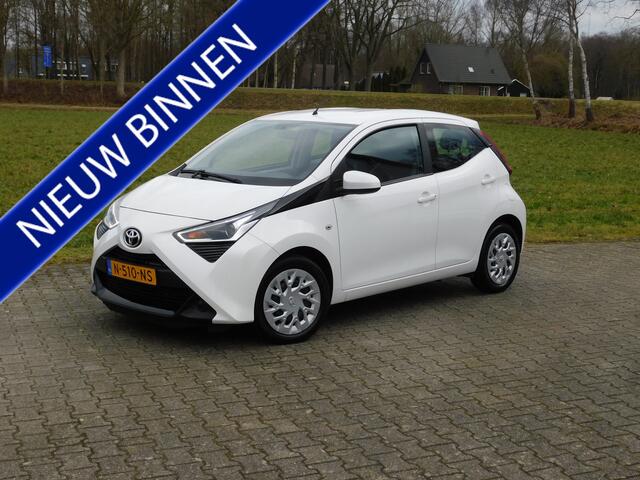 Toyota AYGO 1.0 VVT-i x-play, Camera, Carplay