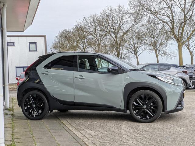 Toyota AYGO X 1.0 VVT-i MT Pulse | Design Pack | Adapt. Cruise | Climate control | Camera | Led | Carplay / Android Auto