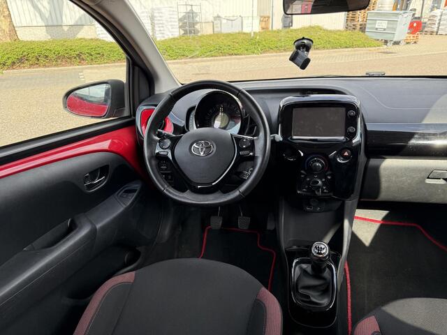 Toyota AYGO 1.0 VVT-i X-Cite | Cruise Control | Apple Carplay | Achteruitrijcamera |