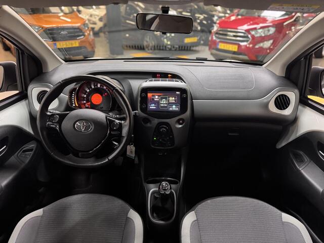 Toyota AYGO 1.0 VVT-i x-Play Airco Touchscreen Camera Apple Car Play Android Auto 5drs NL-Auto Dealeronderhouden