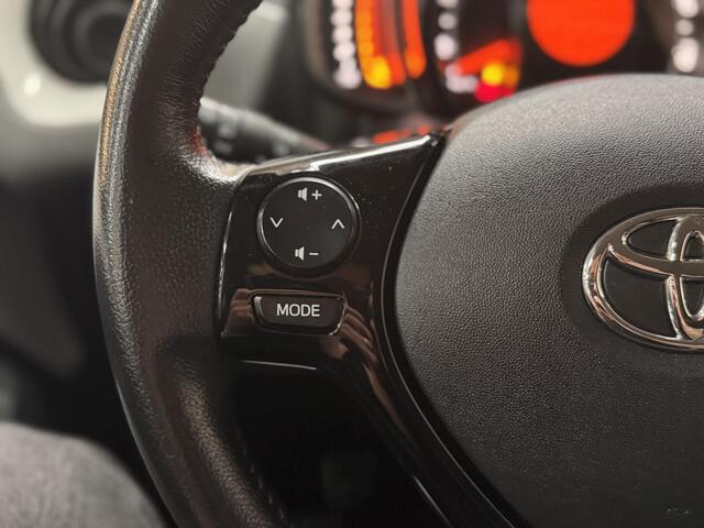 Toyota AYGO 1.0 VVT-i x-Play Airco Touchscreen Camera Apple Car Play Android Auto 5drs NL-Auto Dealeronderhouden