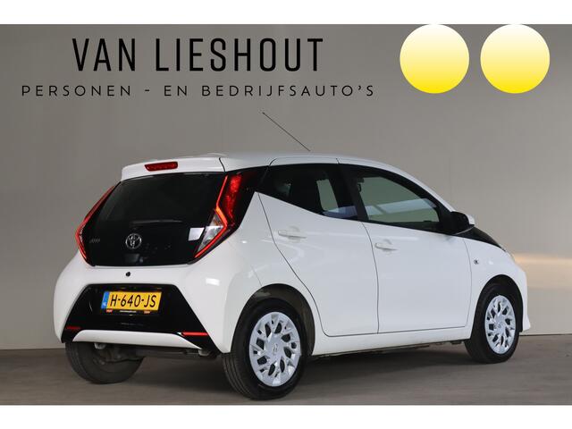Toyota AYGO 1.0 VVT-i x-play - NL- Auto!! Camera I Airco I Apple