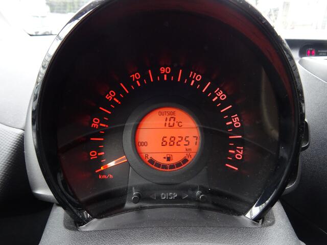 Toyota AYGO 1.0 VVT-i x-fun * EXTRA GETINT GLAS * VOLLE TANK !!