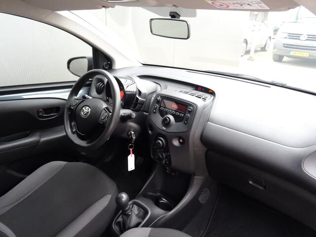 Toyota AYGO 1.0 VVT-i x-fun * EXTRA GETINT GLAS * VOLLE TANK !!