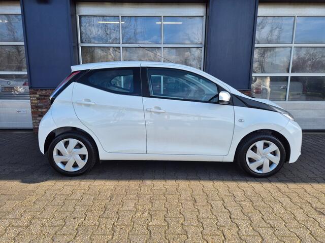 Toyota AYGO 1.0 VVT-I X-PLAY, Camera, Carplay, ALL In prijs!