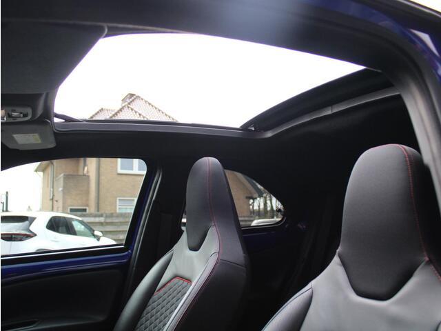 Toyota AYGO X 1.0 VVT-i S-CVT Premium Elektrisch Vouwdak, Cruise Control Adaptief, Keyless Entry, Navigatie, Stoelverwarming