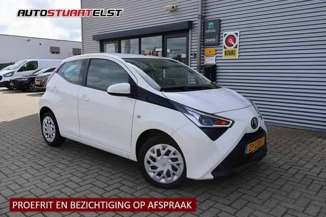 Toyota AYGO 1.0 VVT-i x-play 1e Eigenaar | Dealer Onderh | BTW | NAP | Camera | Navi | Carplay | Full Led | Start/Stop | Hill-Hold