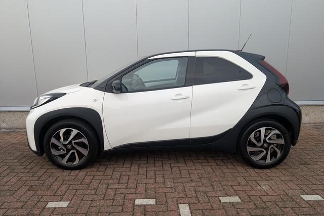 Toyota AYGO X 1.0 VVT-i MT first achteruitrij camera, ACC, navigatie Apple CarPlay/Android Auto