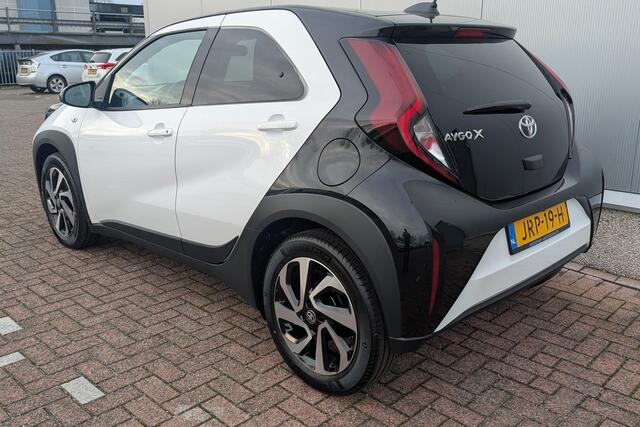 Toyota AYGO X 1.0 VVT-i MT first achteruitrij camera, ACC, navigatie Apple CarPlay/Android Auto
