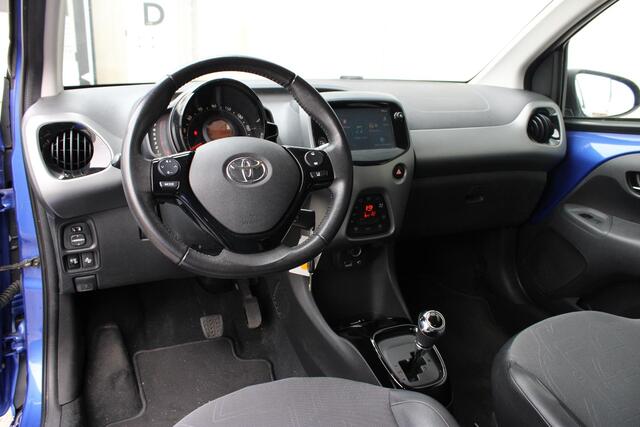 Toyota AYGO 1.0 VVT-i X-CLUSIV / AUTOMAAT / WEINIG KILOMETERS