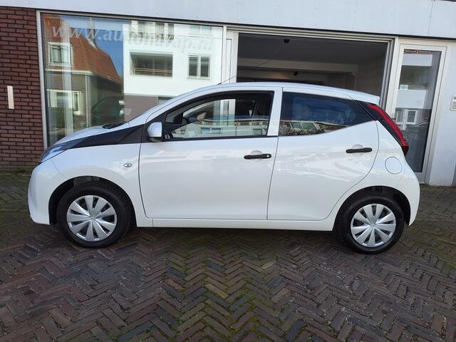 Toyota AYGO 1.0 VVT-i X-Fun 5Drs /Airco/Bluetooth/Led/Garantie
