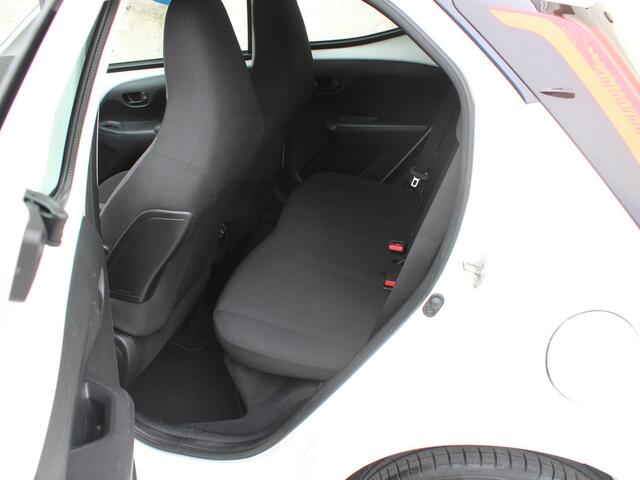 Toyota AYGO 1.0 VVT-i x-fun | 12 MAANDEN GARANTIE |