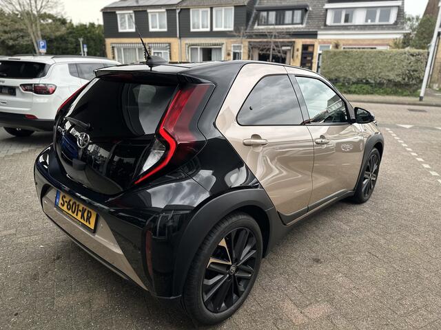 Toyota AYGO X 1.0 VVT-i S-CVT Premium Automaat JBL/Navi/Camera/Stoel verwarming