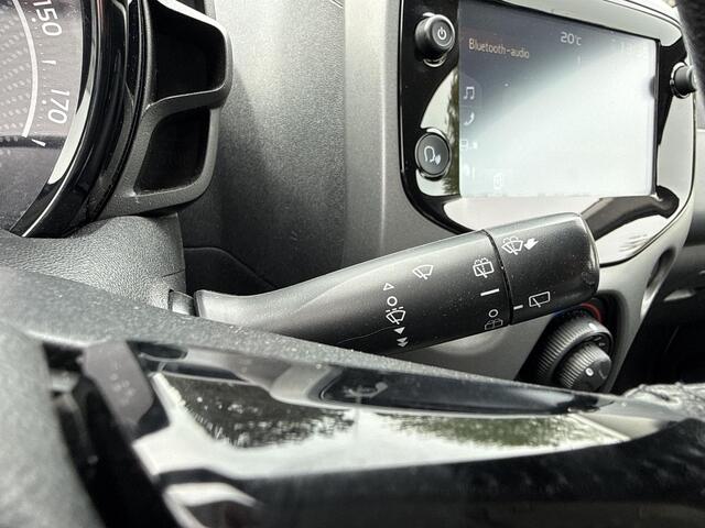 Toyota AYGO 1.0 VVT-i x-play | Apple CarPlay/Android auto | Achteruitrijcamera | Airco