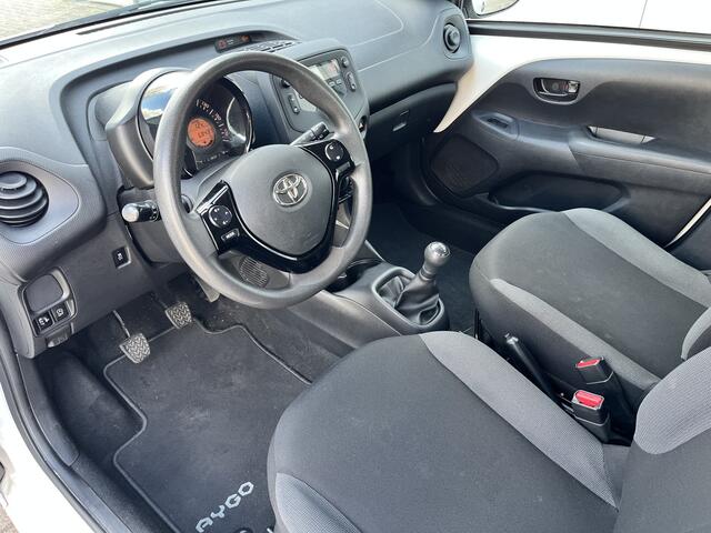 Toyota AYGO 1.0 VVT-i X-Fun NL Auto Airco Bluetooth