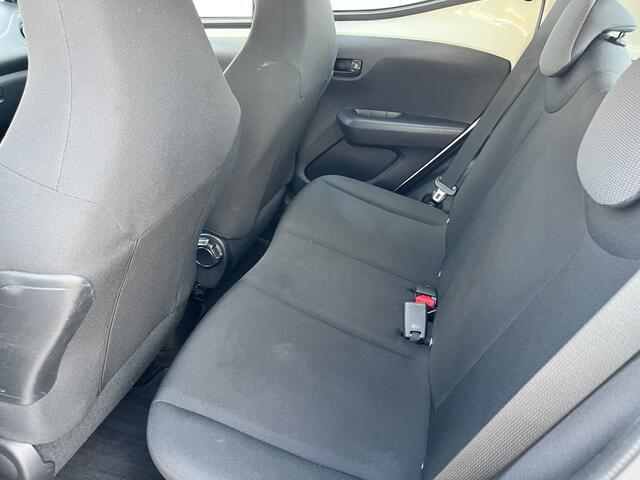 Toyota AYGO 1.0 VVT-i X-Fun NL Auto Airco Bluetooth