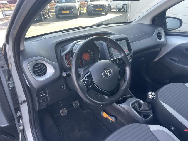 Toyota AYGO 1.0 VVT-i x-first