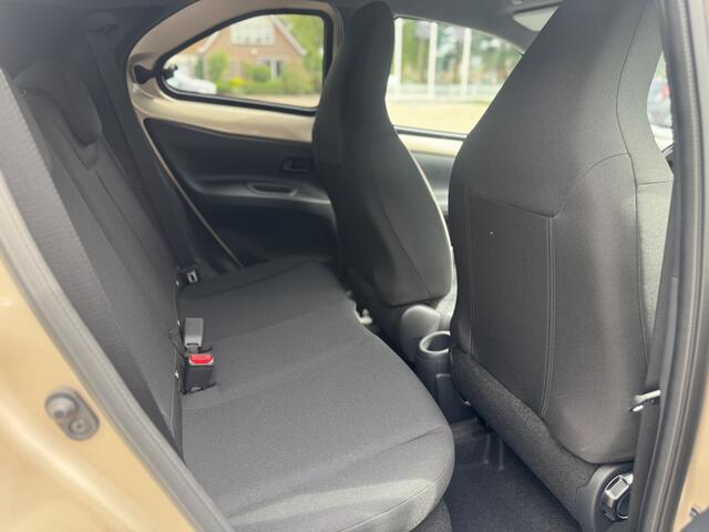 Toyota AYGO X 1.0 VVT-i MT Pulse | GEEN AFLEVERKOSTEN | Apple/Android, Cruise control, 17inch velgen, Voorstoelen verwarmd