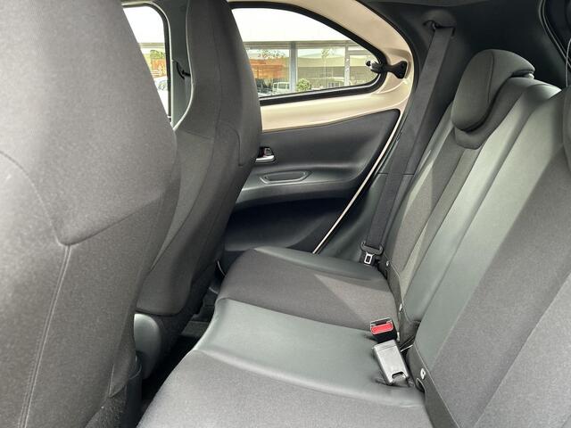 Toyota AYGO X 1.0 VVT-i S-CVT Envy