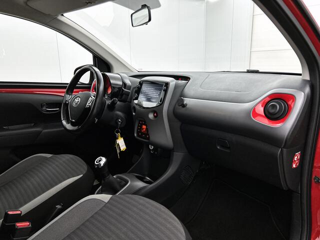 Toyota AYGO 1.0 VVT-i x-joy | Nederlandse Auto | Climate Control | Apple Carplay / Android Auto | Onderweg-naar-dealer
