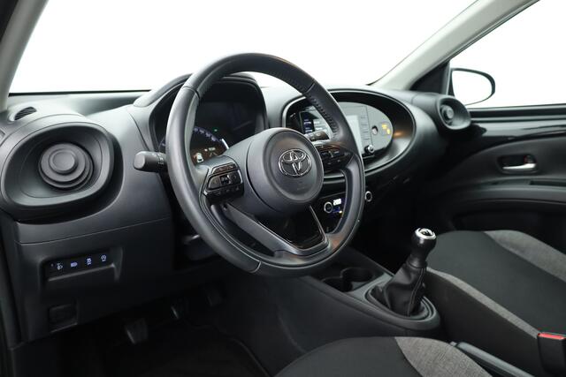 Toyota AYGO X 1.0 VVT-i MT first | Adapt. Cruise | Apple CarPlay & Android Auto | Camera | DAB | All Season