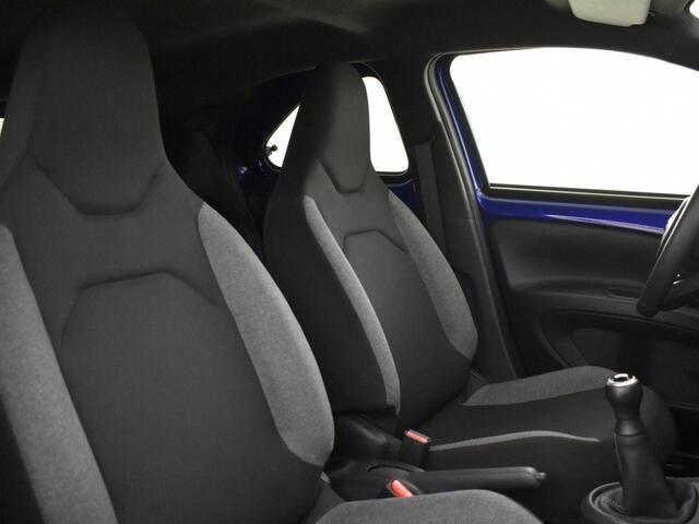 Toyota AYGO X 1.0 VVT-i MT Active | Stoelverwarming | Carplay | Adapt. cruise