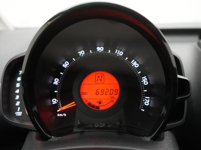 Toyota AYGO 1.0 VVT-i x-play