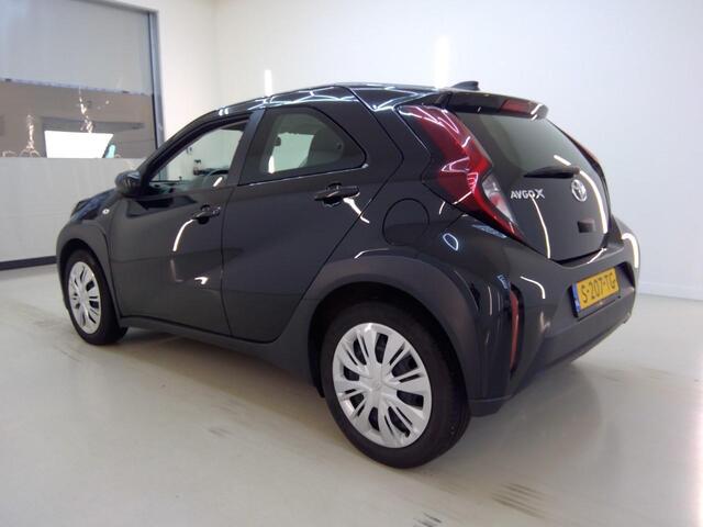 Toyota AYGO X 1.0 VVT-i MT Play