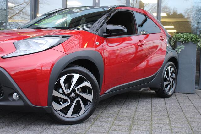Toyota AYGO X 1.0 VVT-i S-CVT Pulse Two-tone Automaat