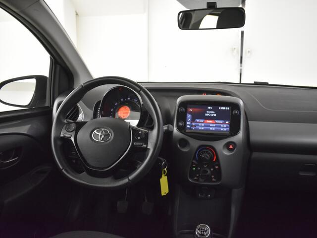 Toyota AYGO 1.0 VVT-i x-play | Carplay | Camera