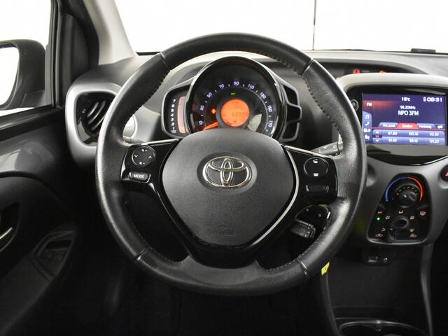 Toyota AYGO 1.0 VVT-i x-play | Carplay | Camera