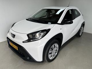 toyota-aygo-x-1.0-vvt-i-mt-play-app
