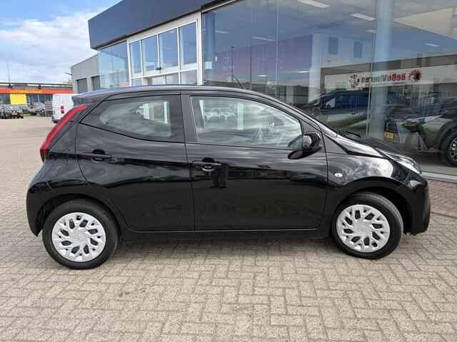 Toyota AYGO 1.0 VVT-i x-play | Airco | Apple Carplay/Android auto | Camera |