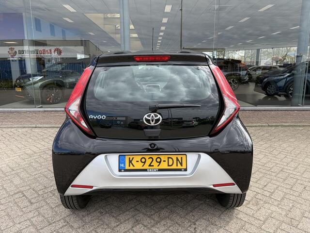 Toyota AYGO 1.0 VVT-i x-play | Airco | Apple Carplay/Android auto | Camera |