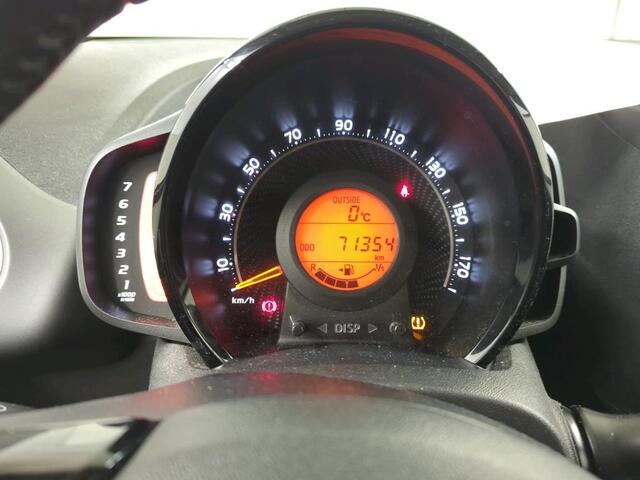 Toyota AYGO 1.0 VVT-i x-play 1e Eigenaar | Dealer Onderh | BTW | NAP | Camera | Navi | Carplay | Full Led | Start/Stop | Hill-Hold