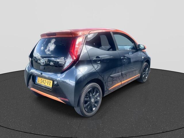 Toyota AYGO 1.0 VVT-i TeamNL RIJKLAAR