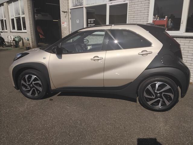 Toyota AYGO X 1.0 VVT-i MT Pulse Bi Tone android/apple car play camera