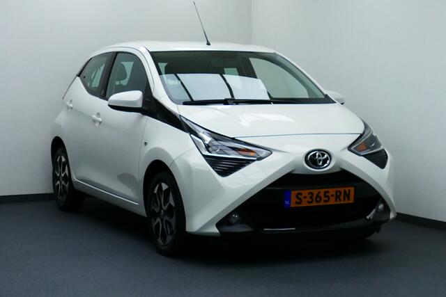 Toyota AYGO 1.0 VVT-i x-play. Bj2021 Camera, Carplay/Android Navi, Airco, 15"LMV All Season