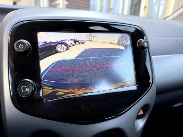 Toyota AYGO 1.0 VVT-i x-play Camera, App Connect